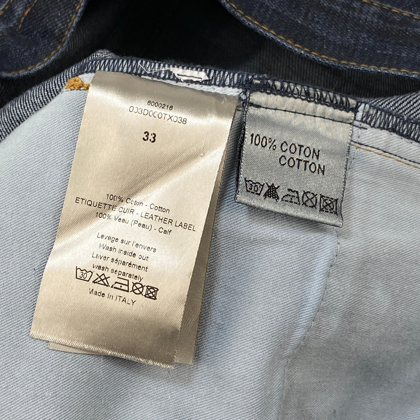 イタリア製 ボタンフライ ストレートフィット 5ポケットデニムパンツ 003D000TX038 33