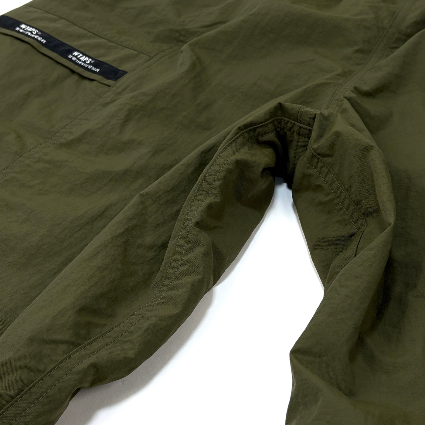 2022AW TRACKS / TROUSERS / NYLON. TUSSAH 222BRDT-PTM03 04(XL)