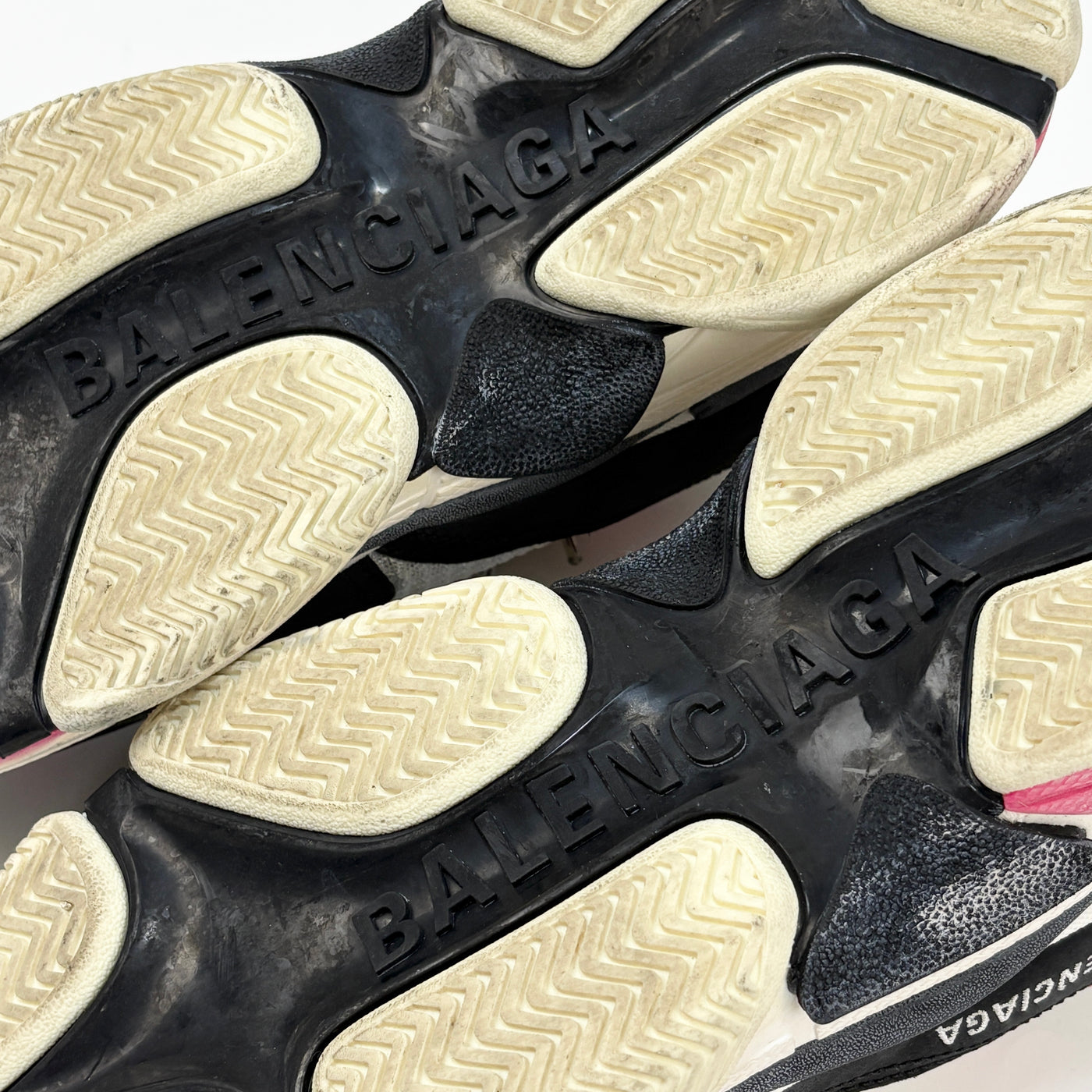TRIPLE S 524039 39 / 26cm