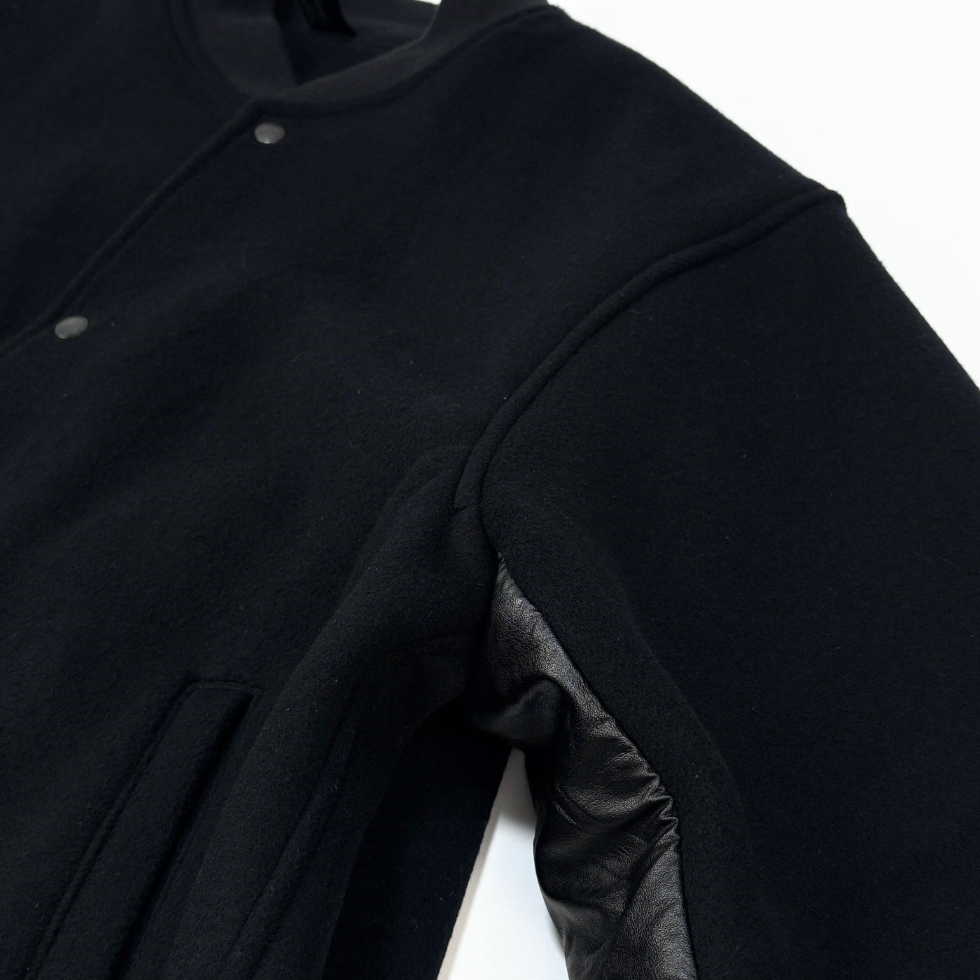 2023AW STADIUM BLOUSON 2232-BL10-001 peg 36