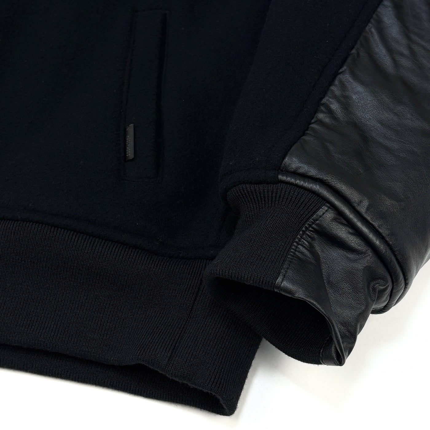 2023AW STADIUM BLOUSON 2232-BL10-001 peg 36
