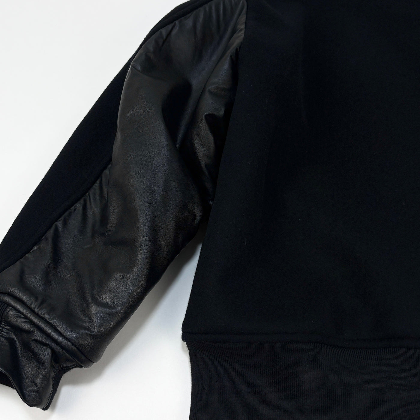 2023AW STADIUM BLOUSON 2232-BL10-001 peg 36