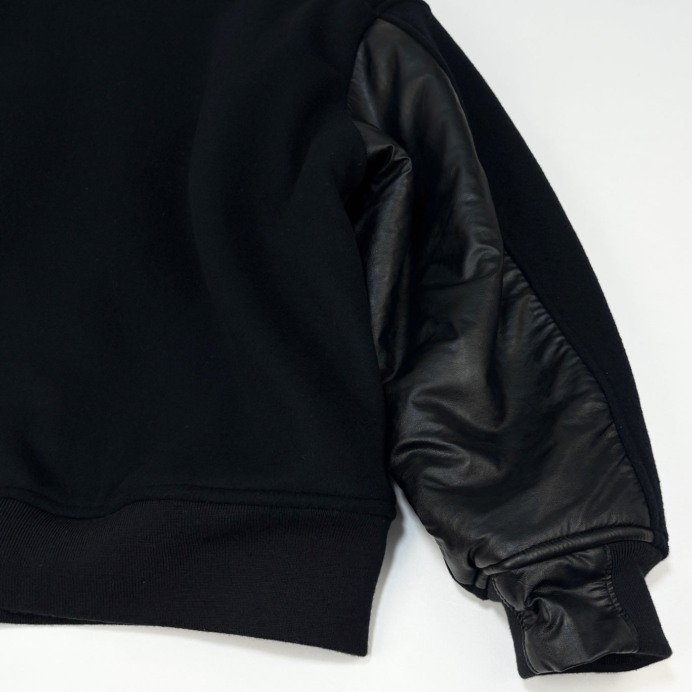 2023AW STADIUM BLOUSON 2232-BL10-001 peg 36