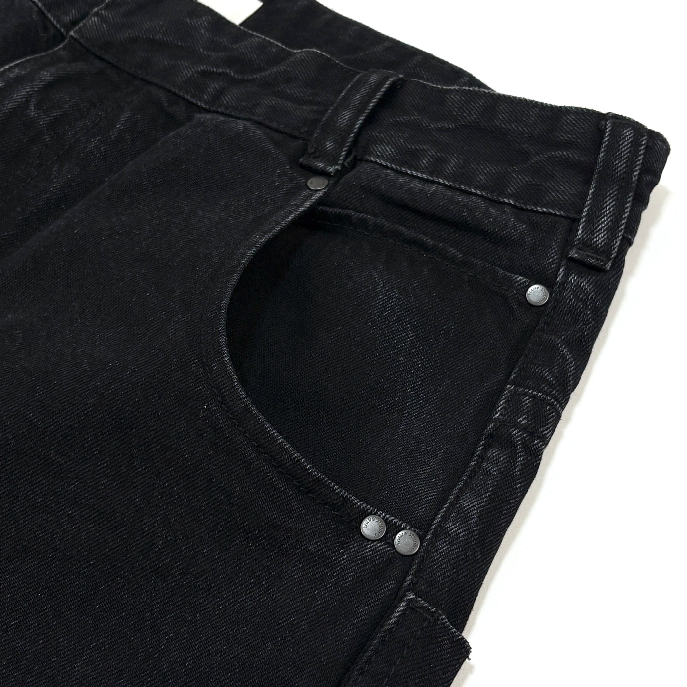 2025SS D-SHORTS MAGNETITE ES2570MA PO0161 / BFS-15040 L