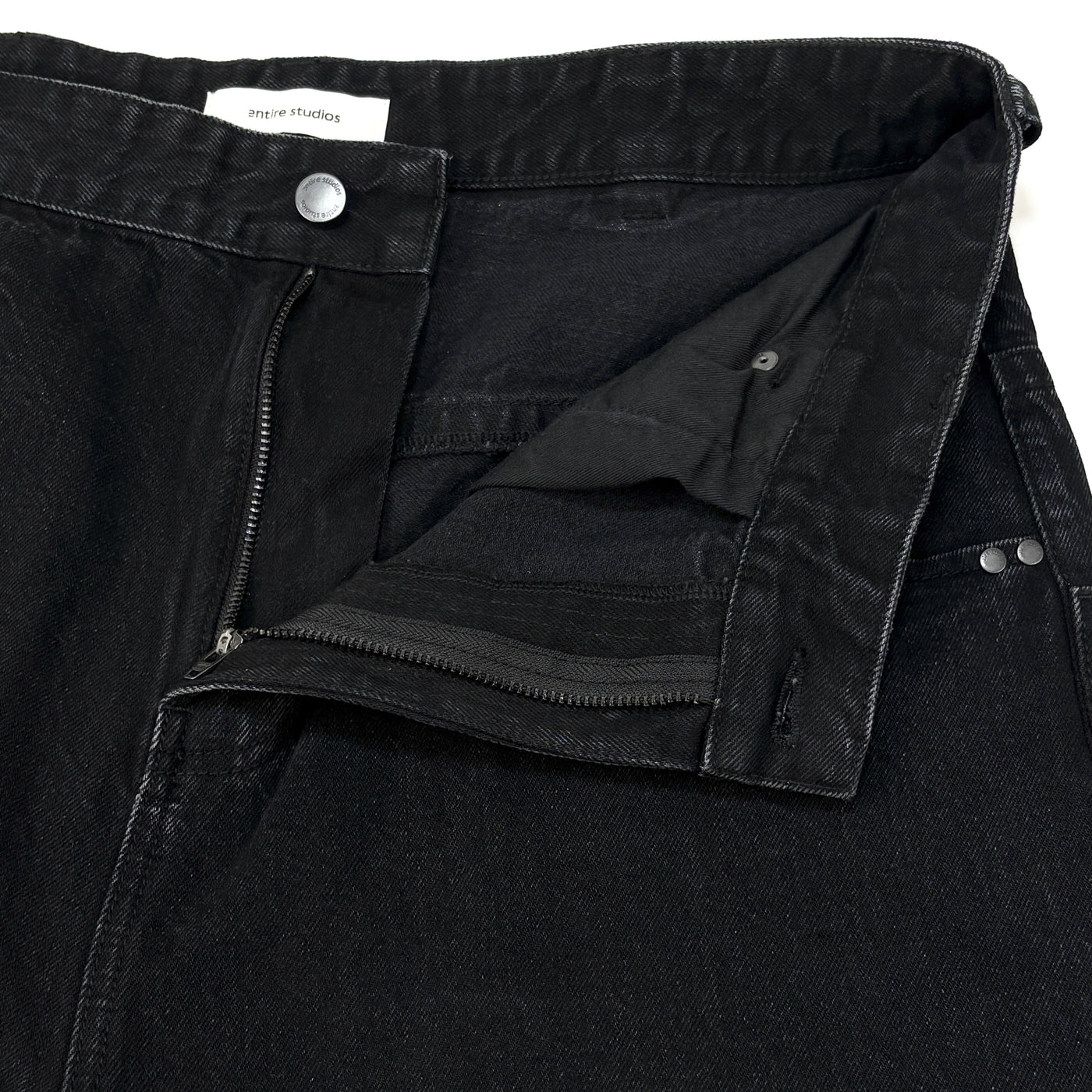 2025SS D-SHORTS MAGNETITE ES2570MA PO0161 / BFS-15040 L