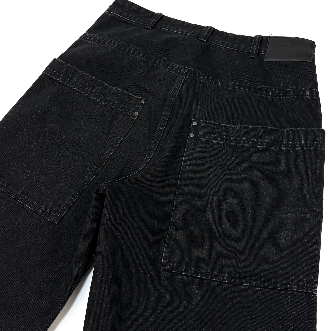 2025SS D-SHORTS MAGNETITE ES2570MA PO0161 / BFS-15040 L