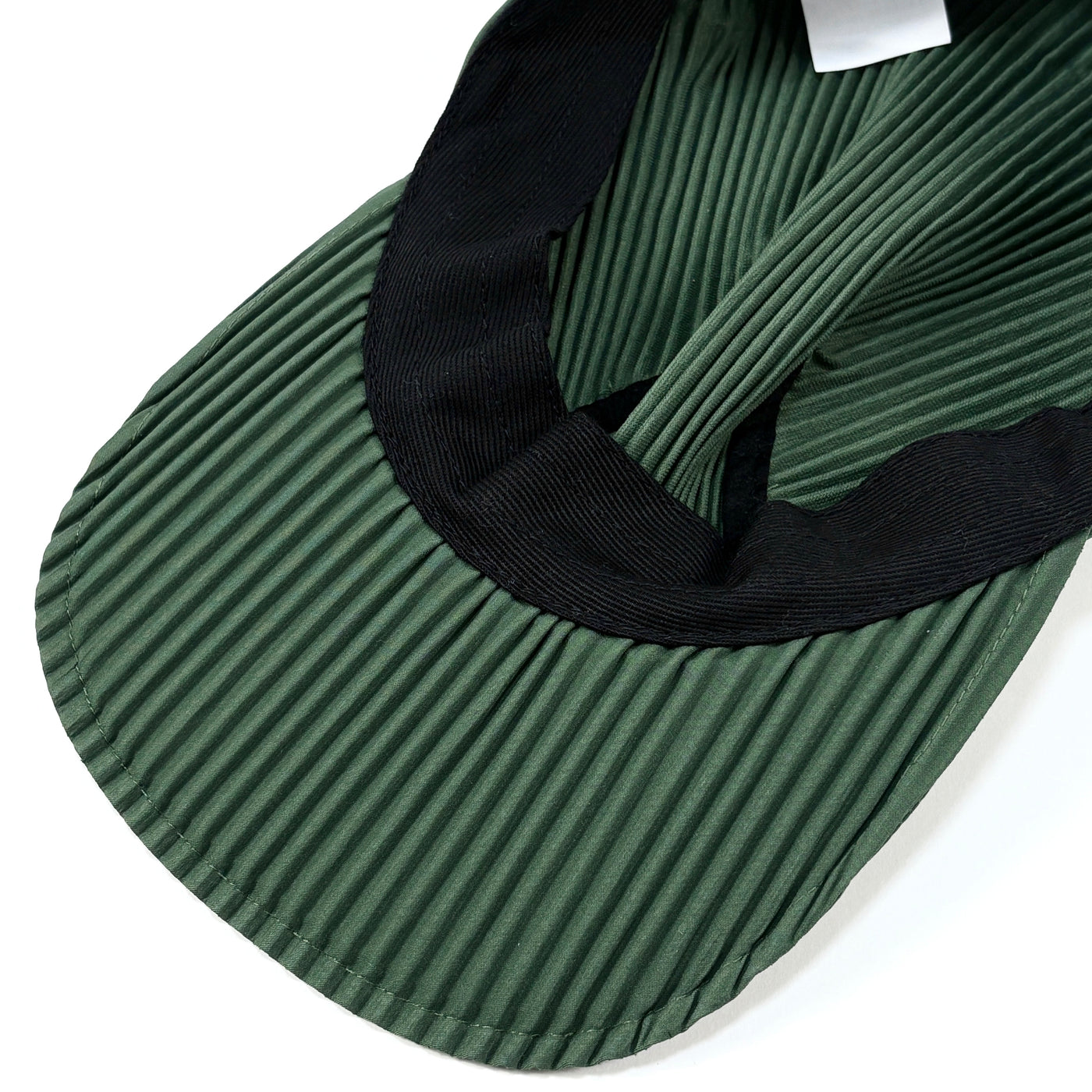 2023SS PLEATS CAP HP31AA403 FREE