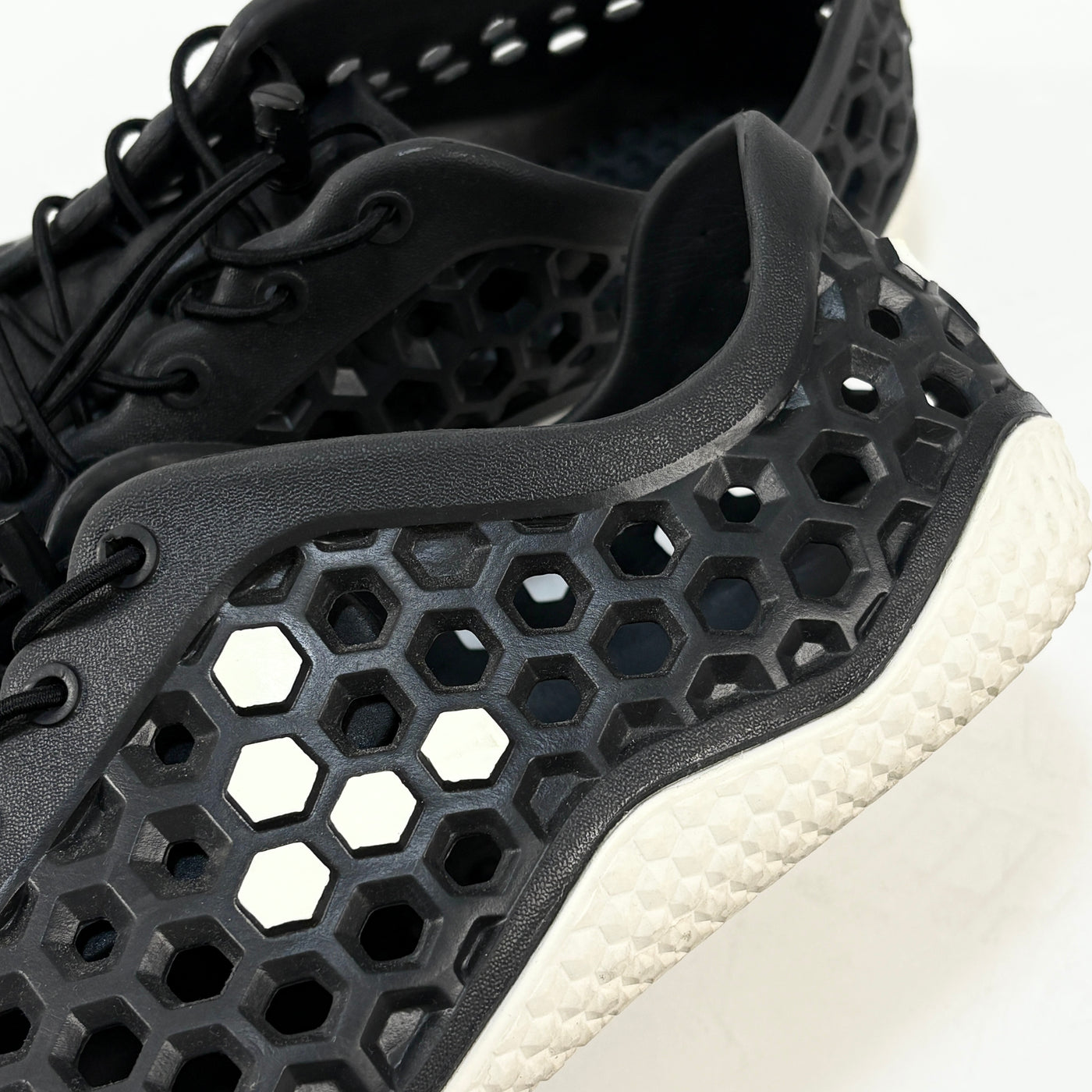 2025SS ULTRA IV 306173-01 EU46 / US12.5 / 27.9-28.7cm
