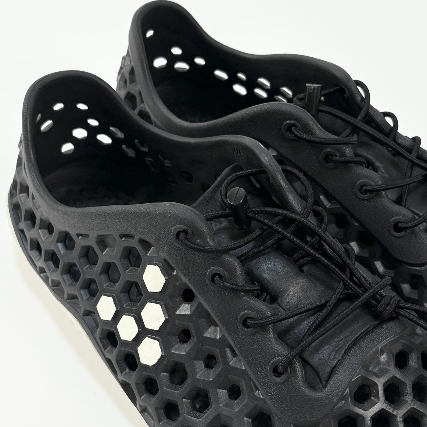 2025SS ULTRA IV 306173-01 EU46 / US12.5 / 27.9-28.7cm