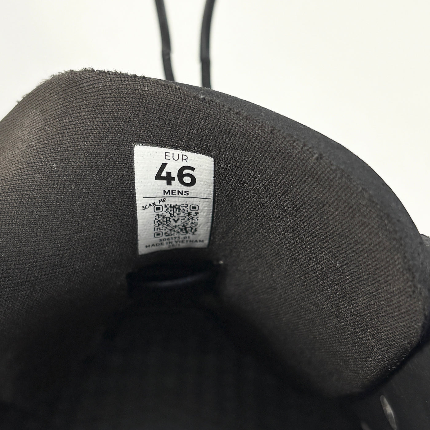 2025SS ULTRA IV 306173-01 EU46 / US12.5 / 27.9-28.7cm